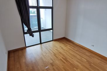 Best Buy 3 Storey Villa Citrine, Cristal serin residence Cyberjaya