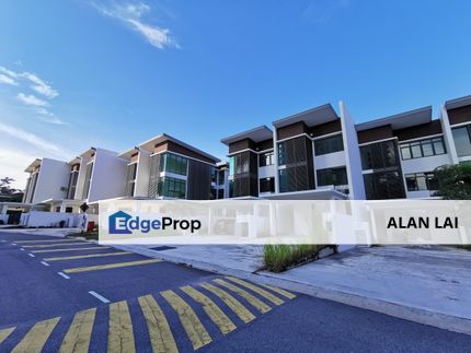 Best Buy 3 Storey Villa Citrine, Cristal serin residence Cyberjaya, Selangor, Cyberjaya