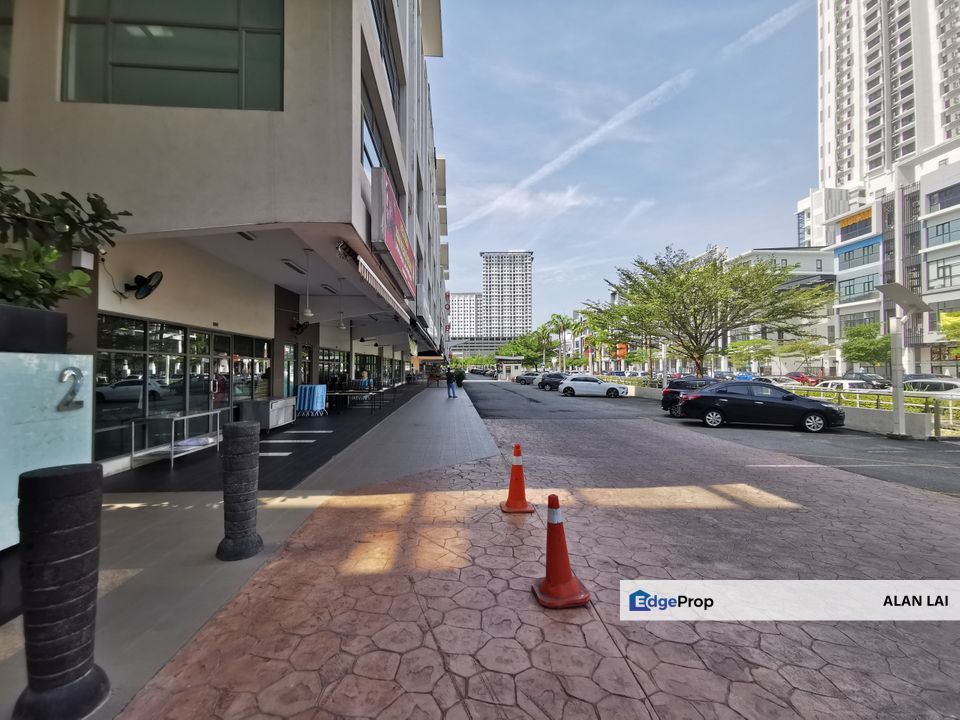 Best Buy Intermediate Shop CBD Perdana 2, D'pulze, Glomac Cyberjaya, Selangor, Cyberjaya