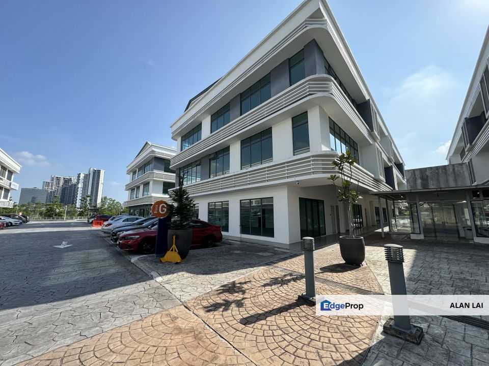 Best Buy ground floor shop Radius Business Park Third avenue Cyberjaya, Selangor, Cyberjaya