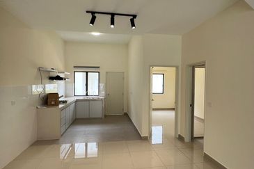 Monet Springtime @ Sunsuria City