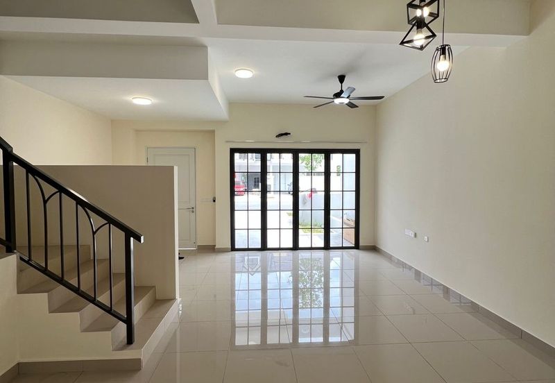 Monet Springtime @ Sunsuria City