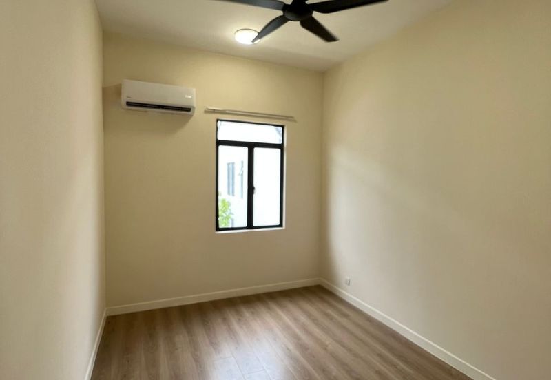 Monet Springtime @ Sunsuria City