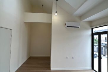 Monet Springtime @ Sunsuria City