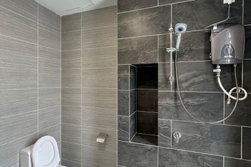 Monet Springtime @ Sunsuria City