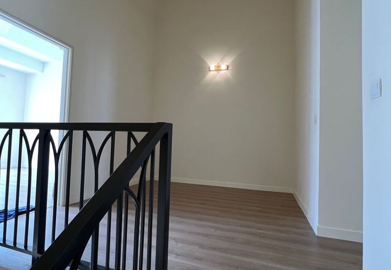 Monet Springtime @ Sunsuria City