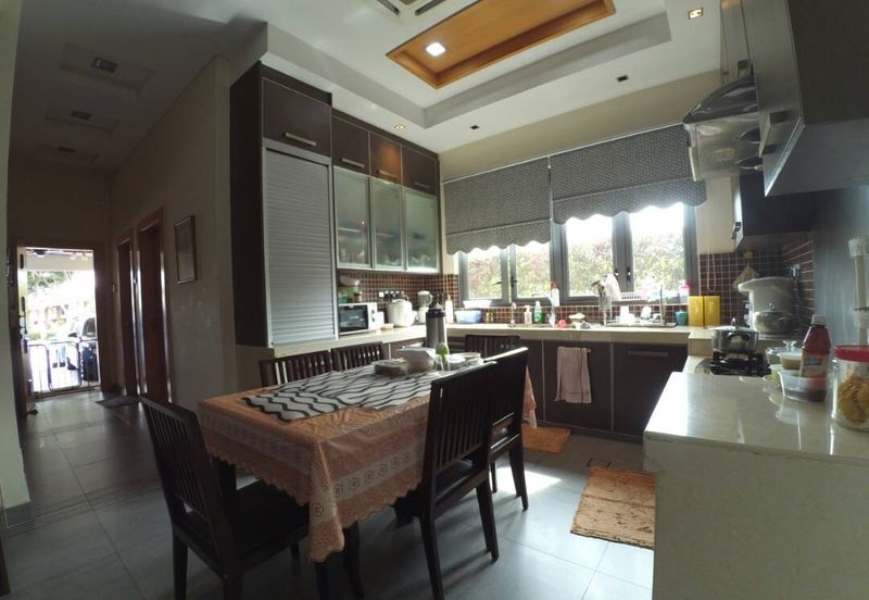 Perdana Lakeview East