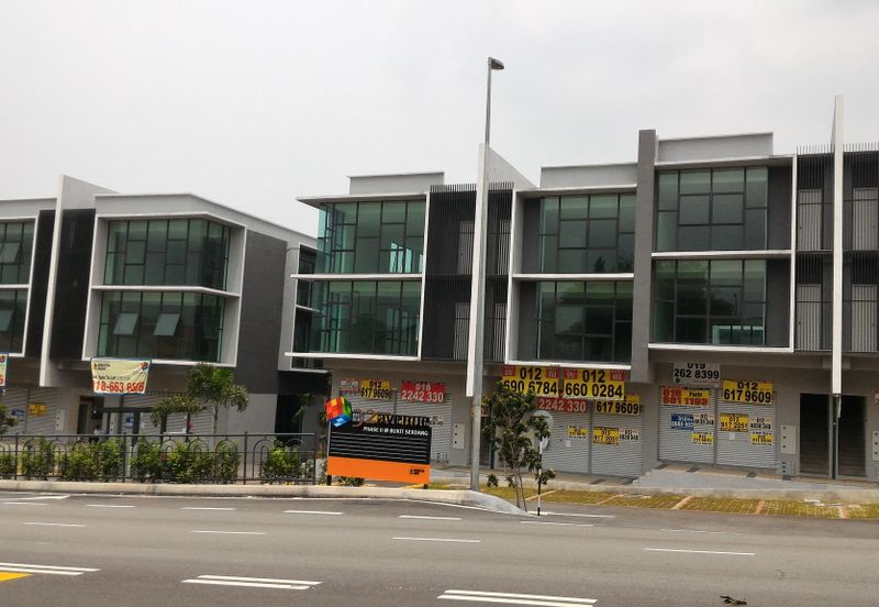 32 Avenue, Bukit Serdang