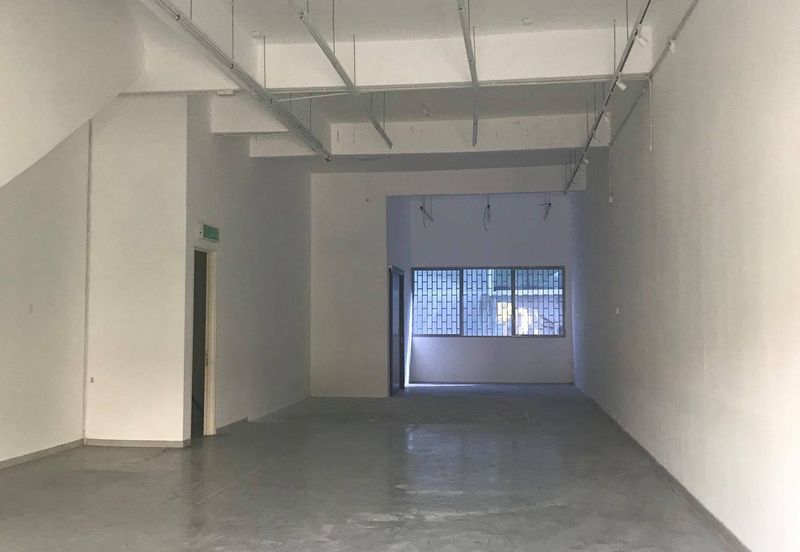 32 Avenue, Bukit Serdang