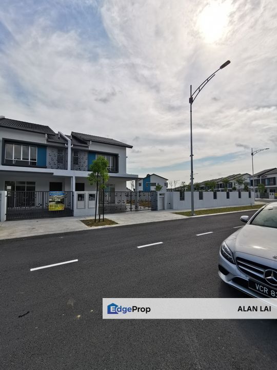 Best Buy 2 storey Bandar Serenia Kota Warisan 22x75 facing open, Selangor, Dengkil