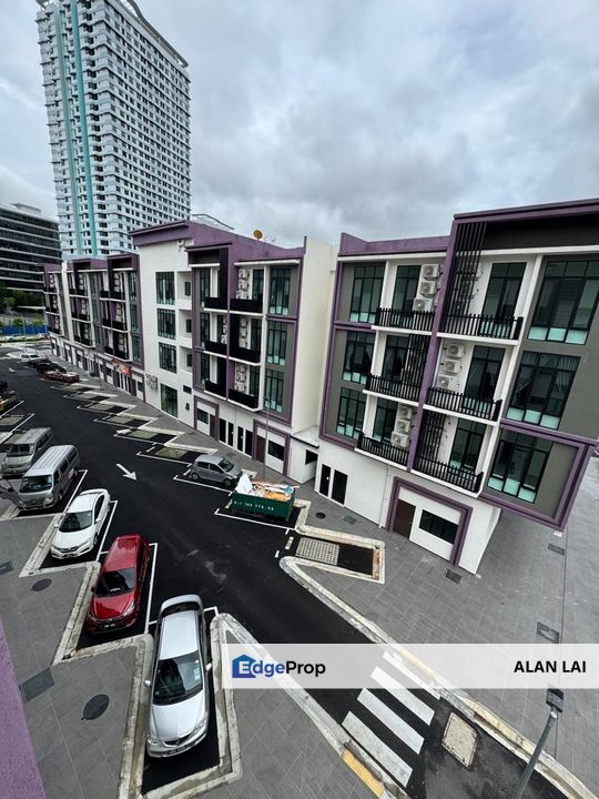 Cheapest intermdiate 2nd floor shop office edusphere, mutiara ville cyberjaya, Selangor, Sepang