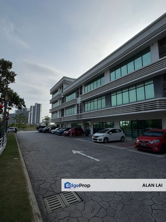 Best rent ground floor shop Radius Business Park Third avenue Cyberjaya, Selangor, Cyberjaya
