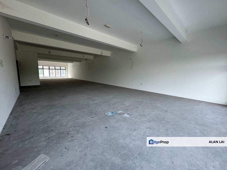 Best rent ground floor shop Radius Business Park Third avenue Cyberjaya, Selangor, Cyberjaya