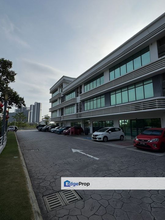 Best rent first floor shop Radius Business Park Third avenue Cyberjaya, Selangor, Cyberjaya