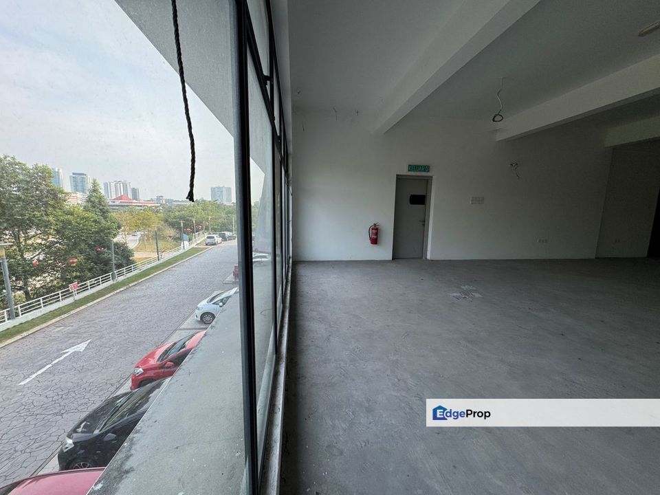 Best rent first floor shop Radius Business Park Third avenue Cyberjaya, Selangor, Cyberjaya