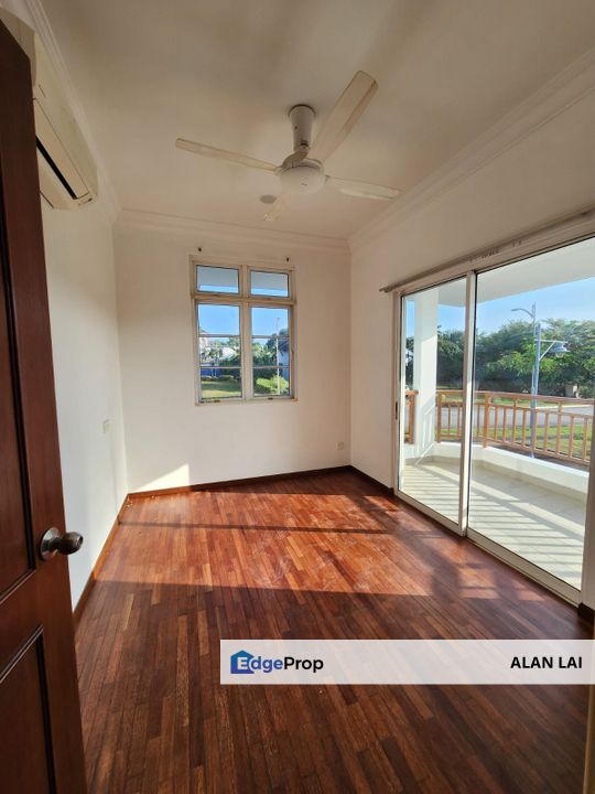 Corner terrace house Perdana lakeview east, serenity home cyberjaya, Selangor, Cyberjaya