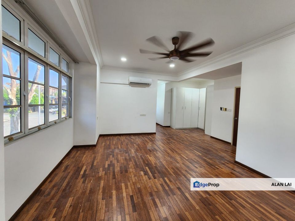 Corner terrace house Perdana lakeview east, serenity home cyberjaya, Selangor, Cyberjaya