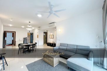 Queens Residences @ Queens Waterfront