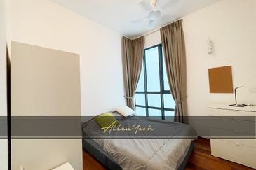 Queens Residences @ Queens Waterfront