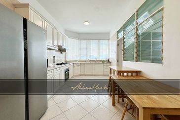 Gurney Beach Resort Condominium