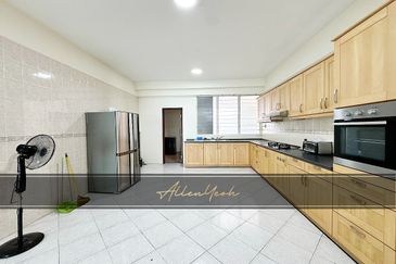 Gurney Beach Resort Condominium