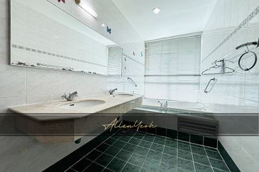 Gurney Beach Resort Condominium