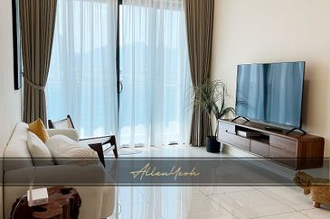 Queens Residences @ Queens Waterfront