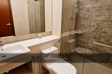 Queens Residences @ Queens Waterfront