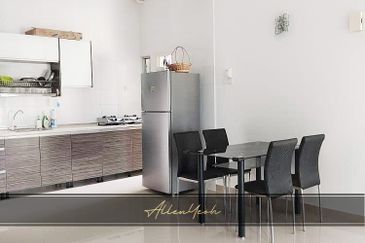 Boulevard Condominium