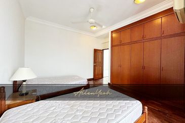 Gurney Beach Resort Condominium