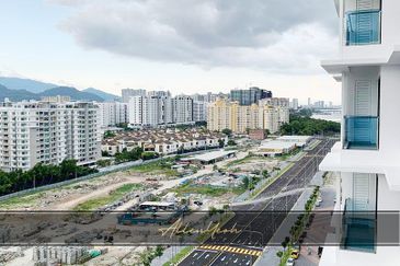 Queens Residences @ Queens Waterfront