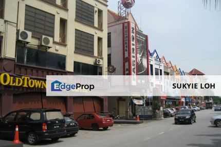 3 storey shop at Taman Puchong Utama, Puchong, 22x75 HOT LOCATION, Selangor, Puchong