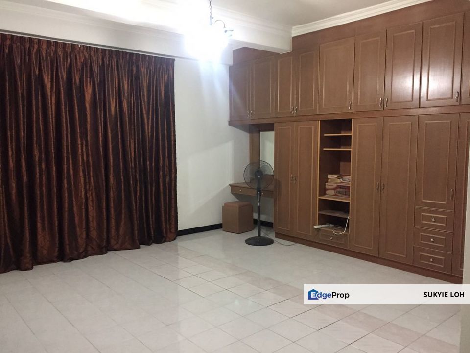 3 storey house at Taman Putri Jaya, Cartoon House, Batu 9 Cheras, Selangor, Batu 9th Cheras