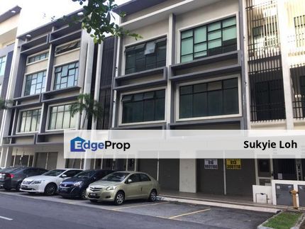 3 storey shop lot at Bandar Bukit Puchong, Hot location 22x80, Selangor, Puchong