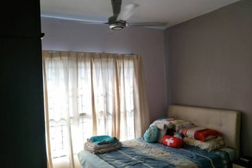 Spring & Summer Villa