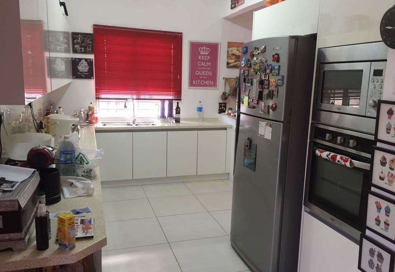 2sty house at Taman Melawati for sale, Hot location