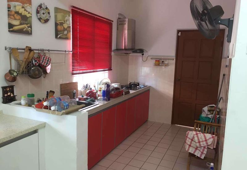 2sty house at Taman Melawati for sale, Hot location