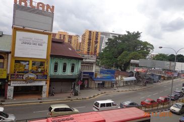 3 storey shop at Pudu for sale
