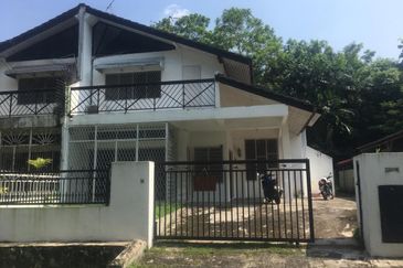Semi-d house at Taman Melawati, ampang for sale