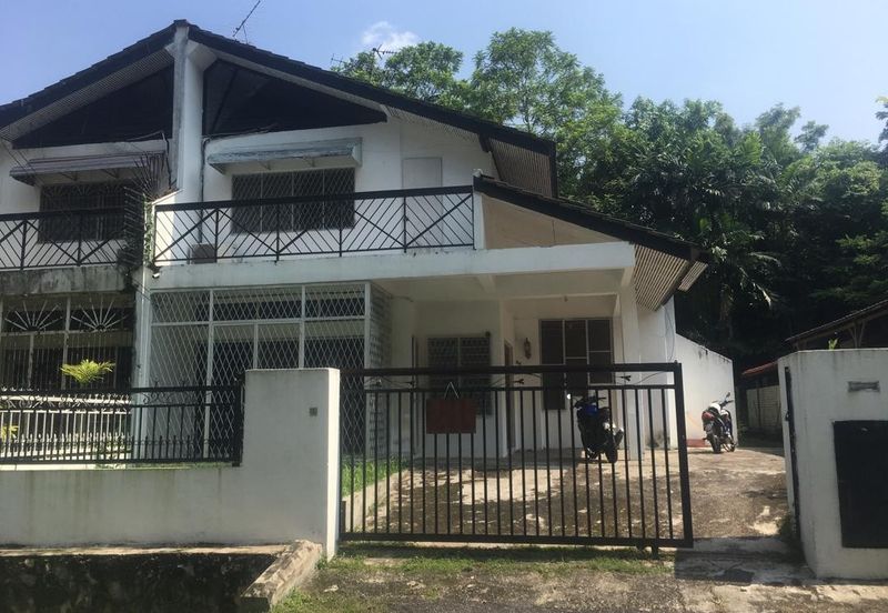 Semi-d house at Taman Melawati, ampang for sale