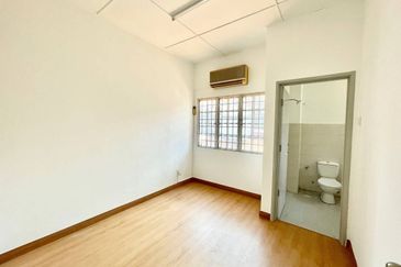 2 sty house at Bandar Sri Damansara, Sd 11 , sd11, BELOW MARKET PRICE