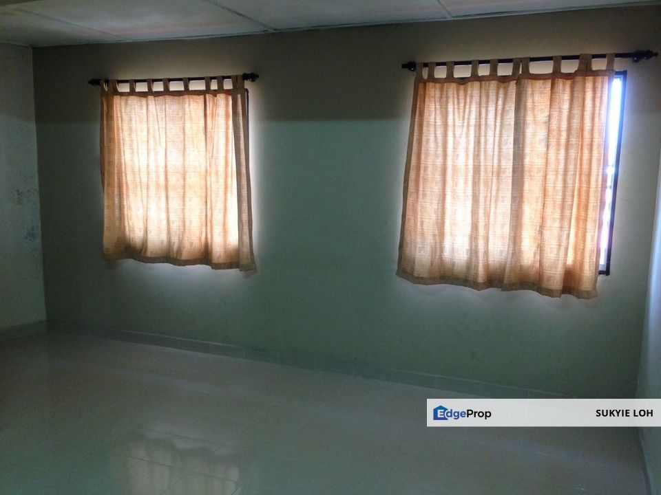 Corner house at Taman Desa Cheras, Kuala Lumpur, Cheras