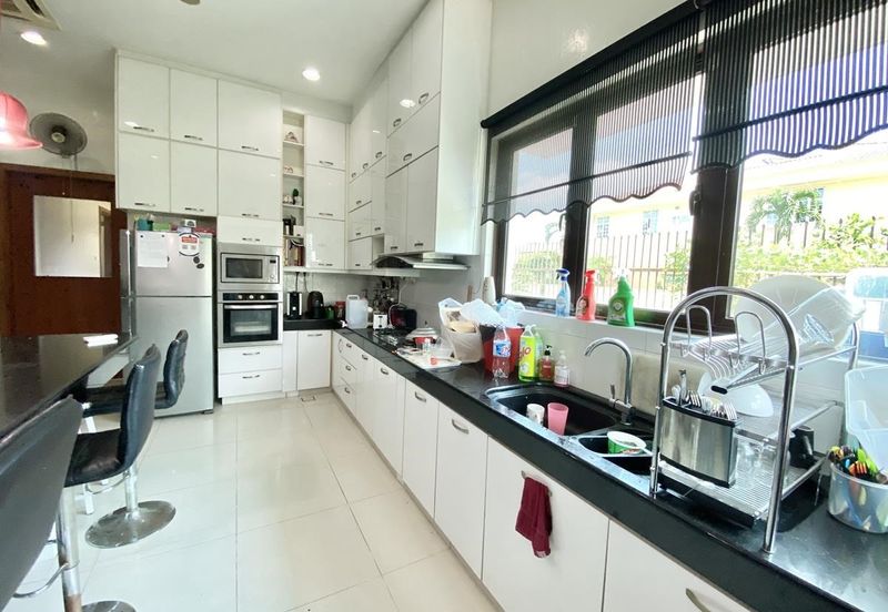 Parkfield Residences, Tropicana Heights