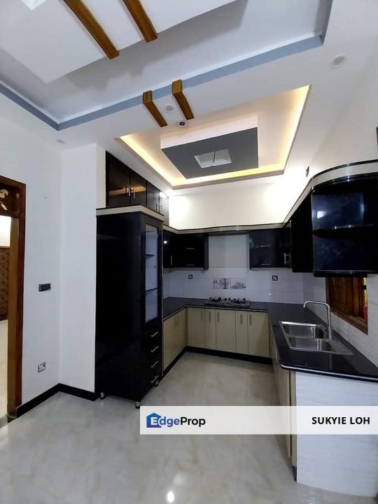 3 sty semi-d house at Taman Saujana Suria, Kajang for sale, RENOVATED, Selangor, Kajang