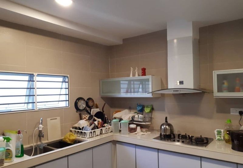 Persiaran Sungai Long 7