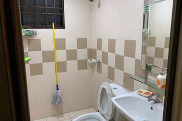 Royal Domain Sri Putramas II