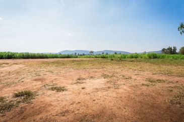 Oakland Commercial Centre