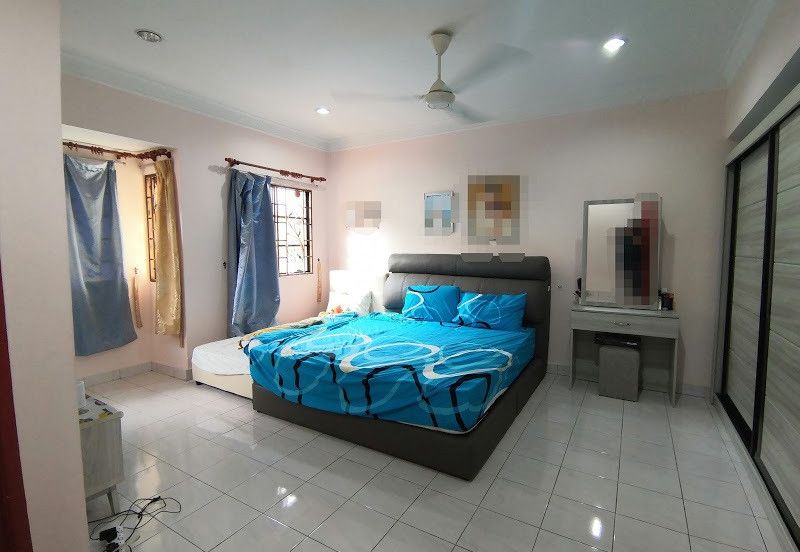 SL 4, Bandar Sungai Long