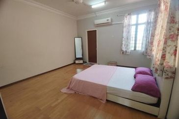 Seksyen 32, Shah Alam