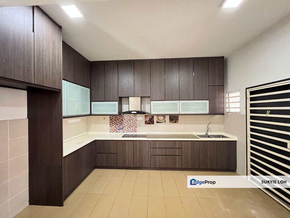2sty house u8 bukit jelutong shah alam for sale 22x95, Selangor, Shah Alam